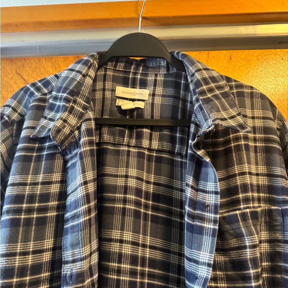Treasure & Bond button up - Picture 4 of 11